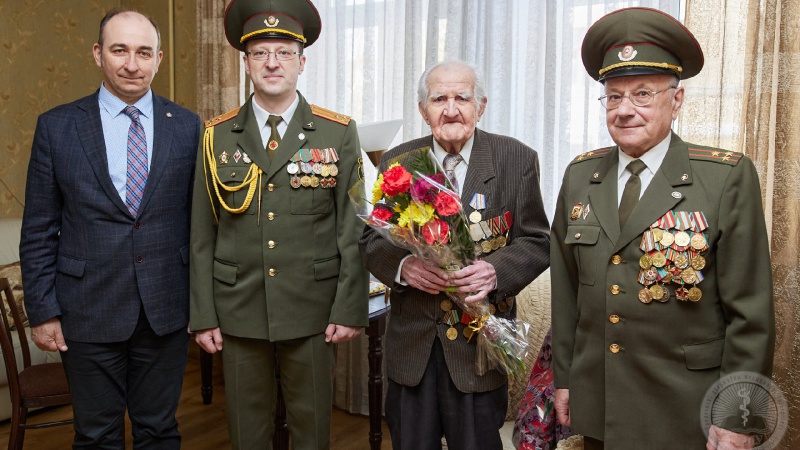 Поздравление ветеранов ГрГМУ с Днём Победы