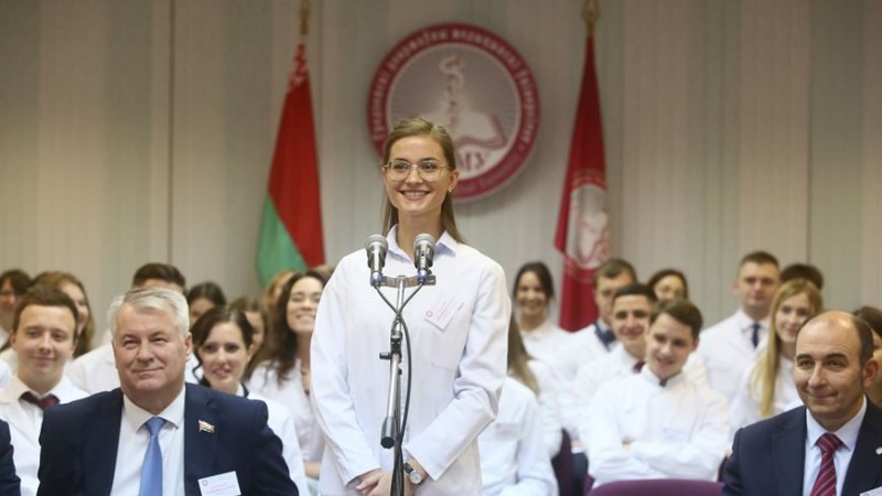 Президент Беларуси пообщался со студентами и преподавателями медвузов