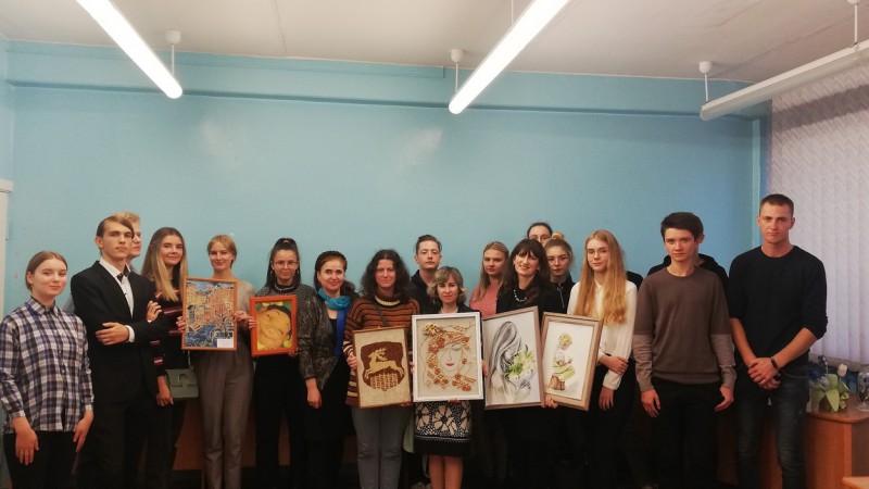 Вернисаж и выставка творческих работ художников и народных умельцев Гродно