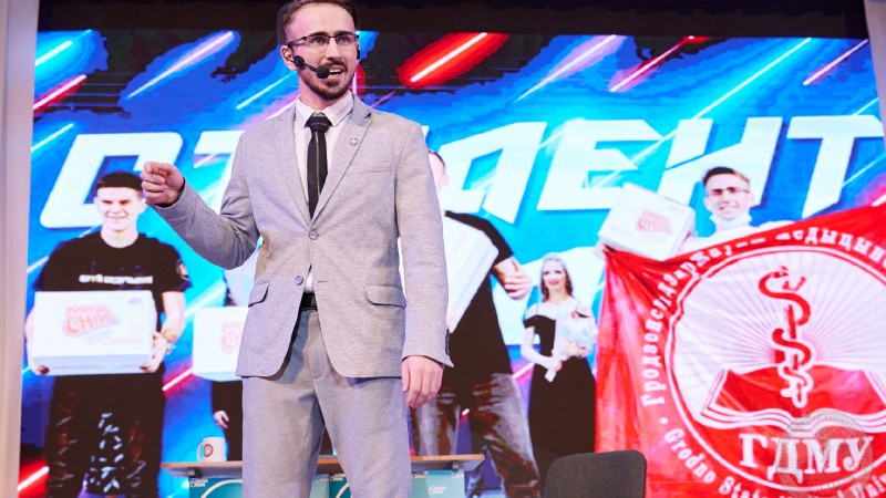 Вперед за победой! Александр Кравчук представит ГрГМУ в финале республиканского конкурса «Студент года»