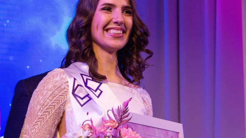 Студентка ГрГМУ Анна Бушунова – победительница областного этапа конкурса «Королева студенчества – 2022»