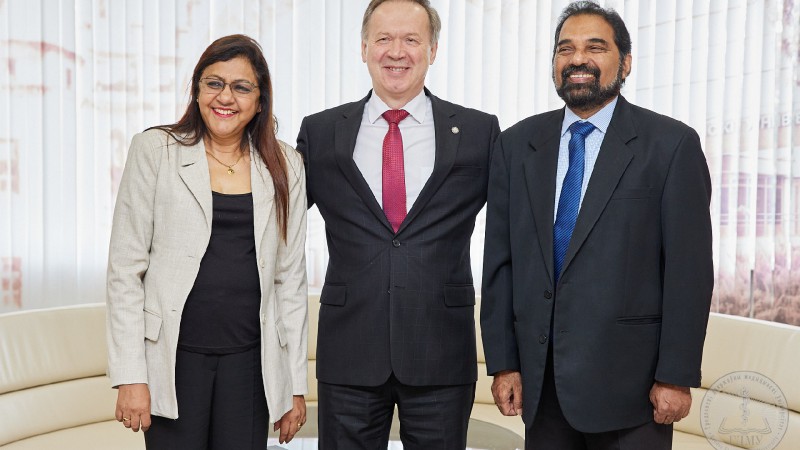 Посол Демократической Социалистической Республики Шри-Ланка посетила ГрГМУ