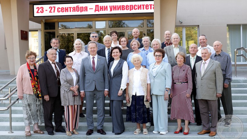 В Гродненском медуниверситете прошло чествование ветеранов труда