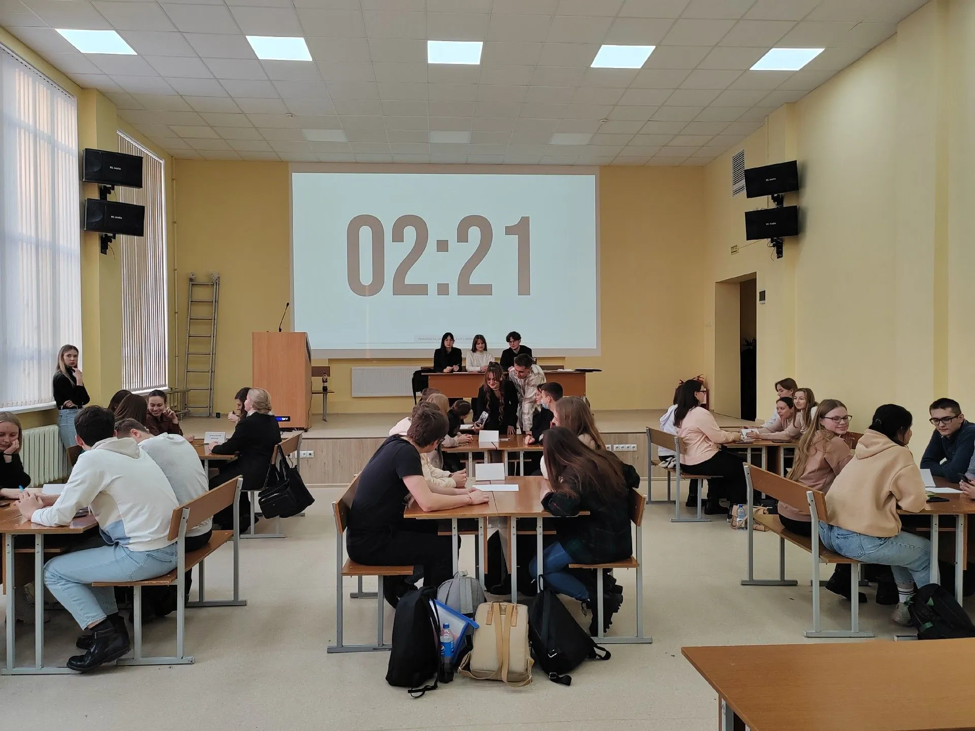 Полуфинал интеллектуально-развлекательной игры «Физиобум»