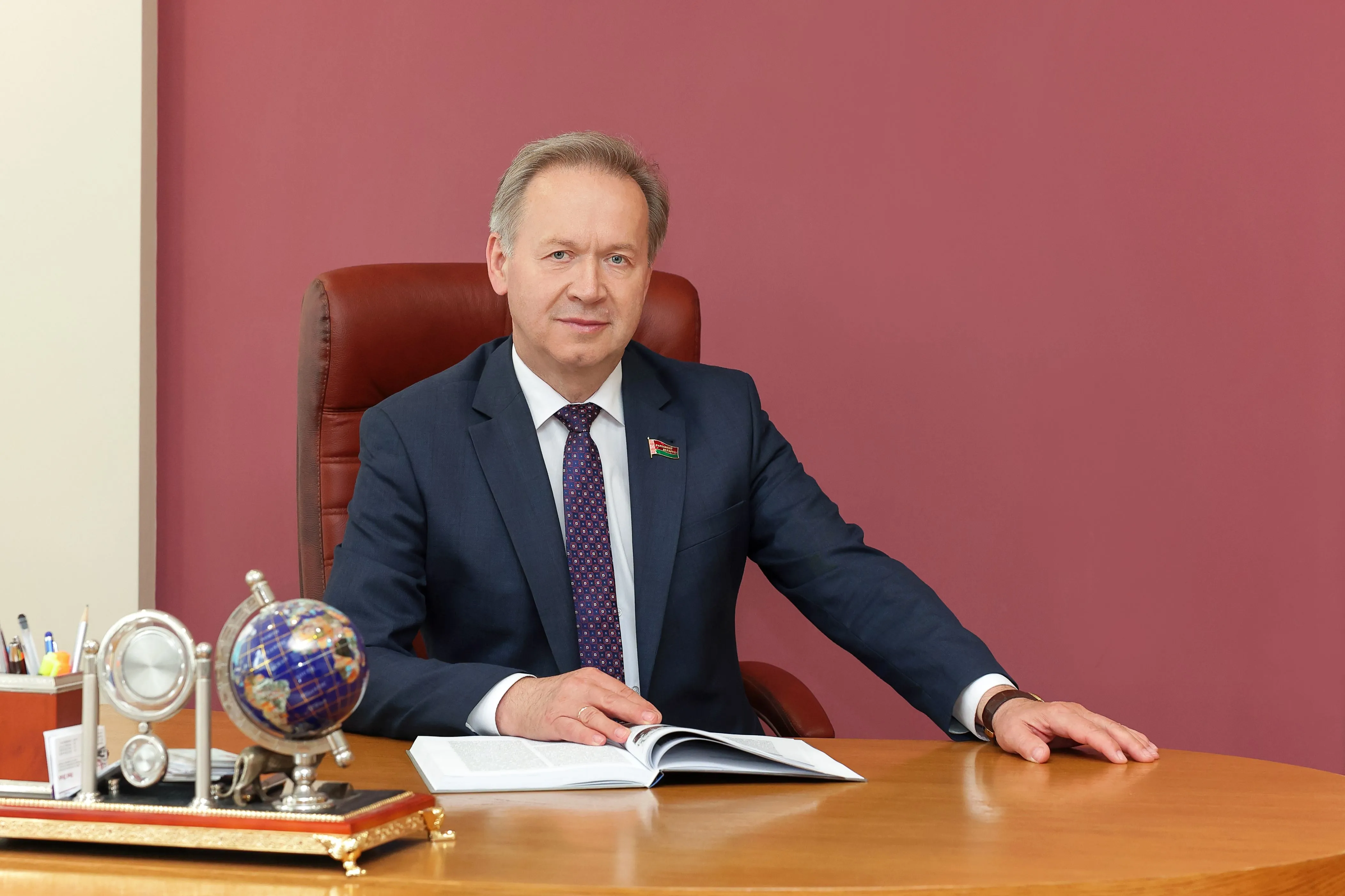 Поздравляем ректора ГрГМУ Игоря Георгиевича Жука с Днем рождения!
