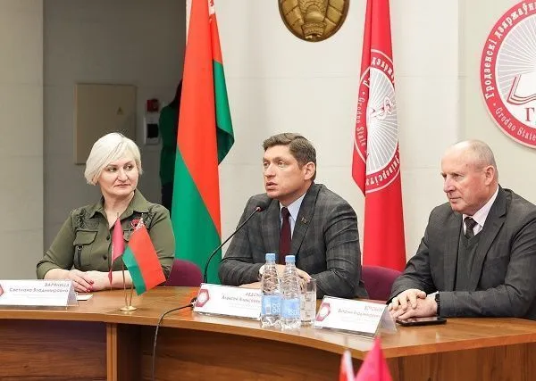 Диалоговая площадка с аналитиком Алексеем Авдониным
