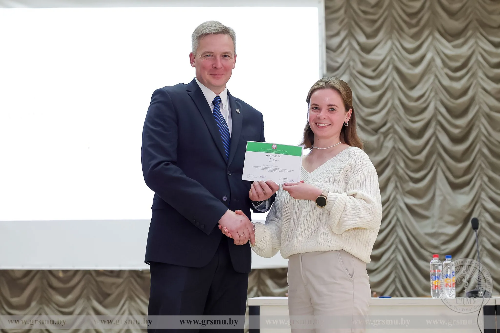 Новые грани сотрудничества. В ГрГМУ подвели итоги работы республиканской конференции студентов и молодых ученых