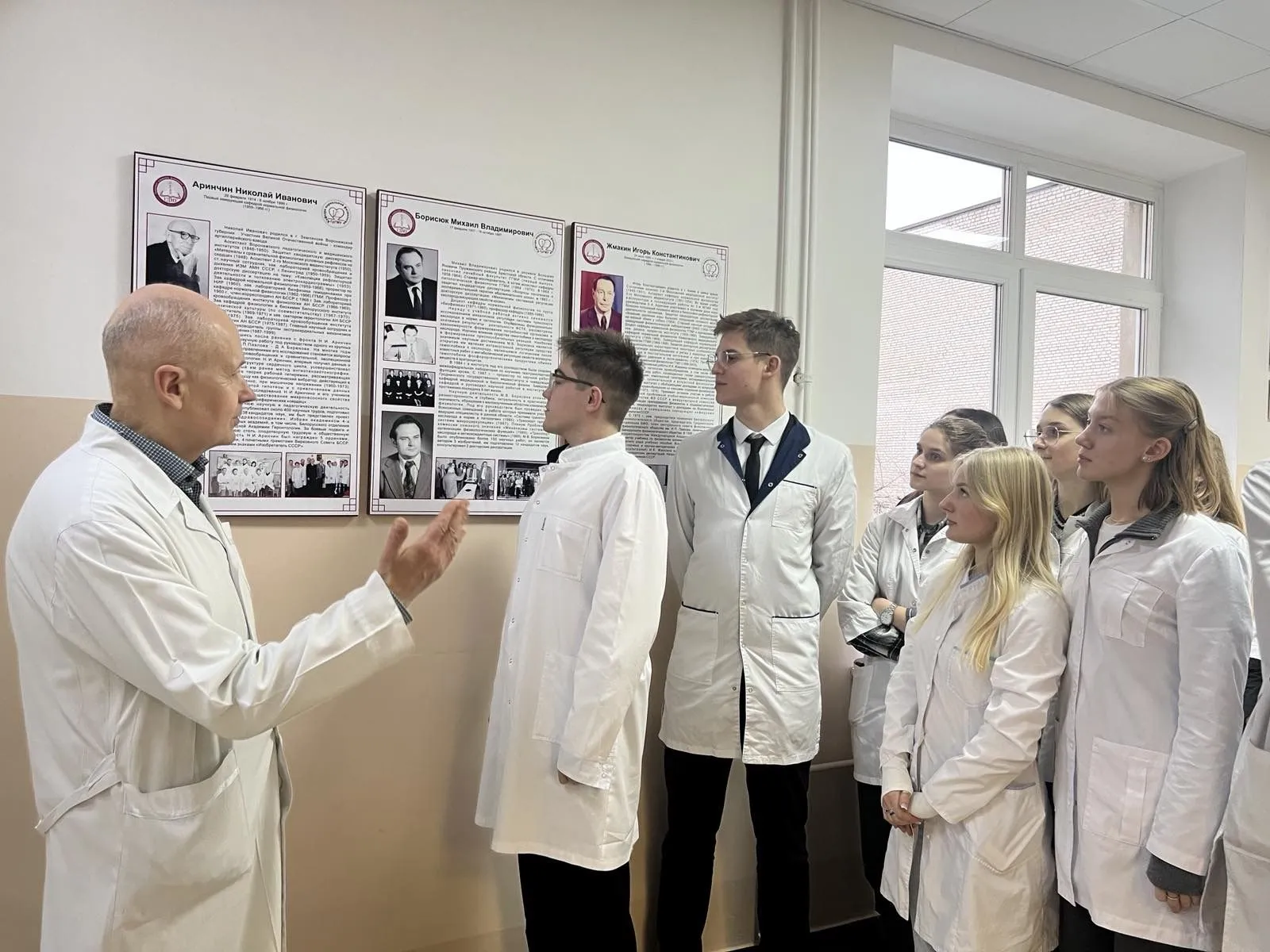 Торжественное открытие выставки стендов, посвященных знаменательным событиям из жизни кафедры