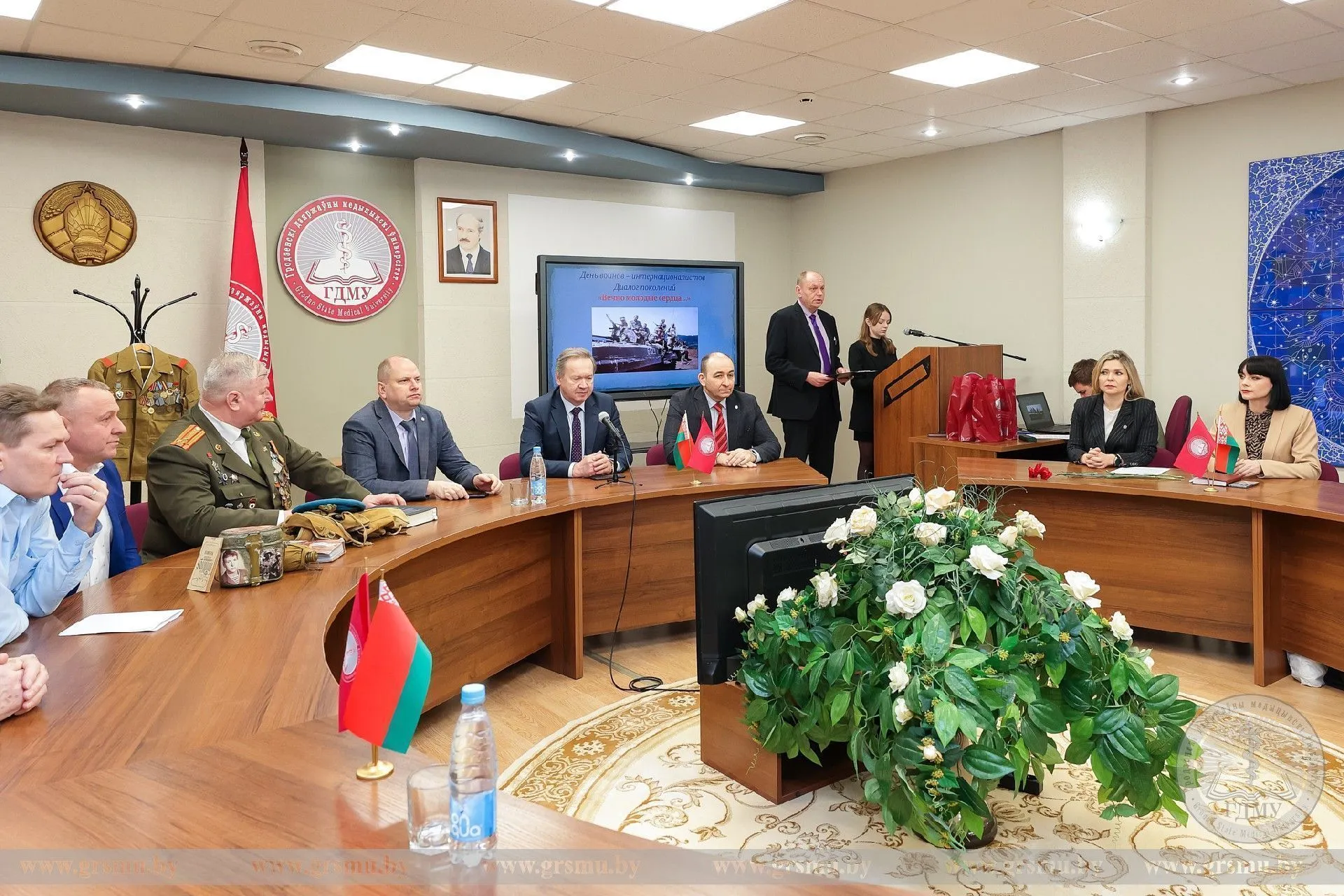 Круглый стол «Вечно молодые сердца»