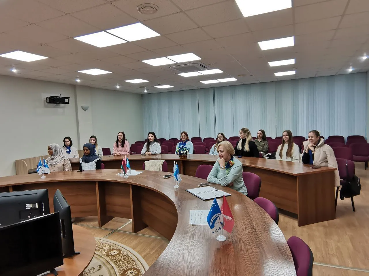 Встреча председателя Белорусского союза женщин с активом Молодежного крыла