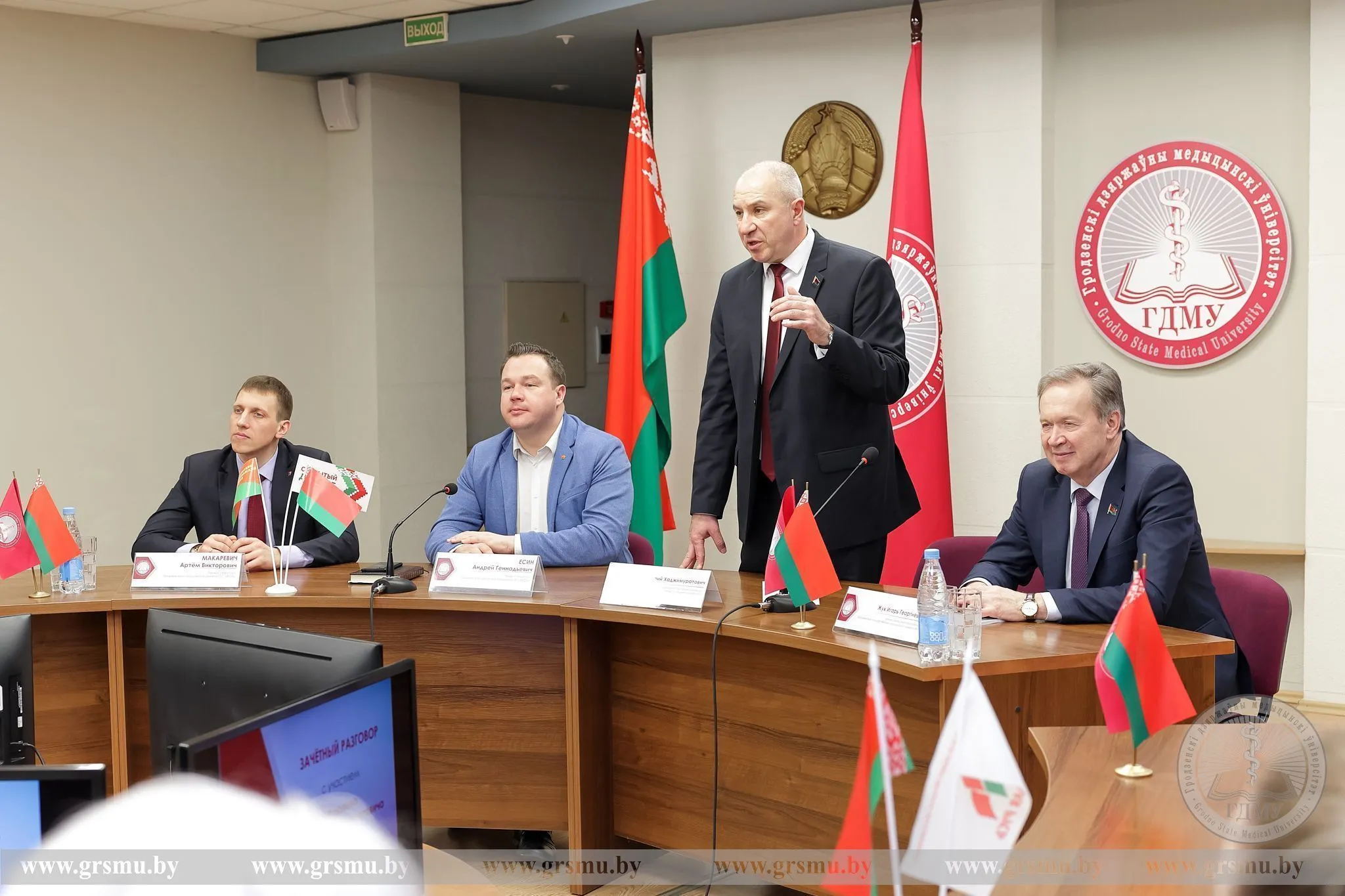 В ГрГМУ прошла диалоговая площадка с помощником Президента – инспектором по Гродненской области Юрием Хаджимуратовичем Караевым