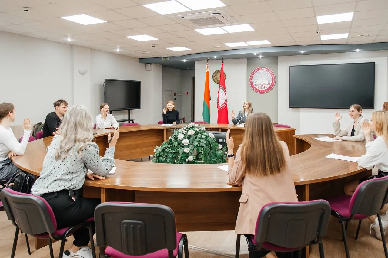 В ГрГМУ в преддверии Дня народного единства прошло заседание студенческого совета соуправления