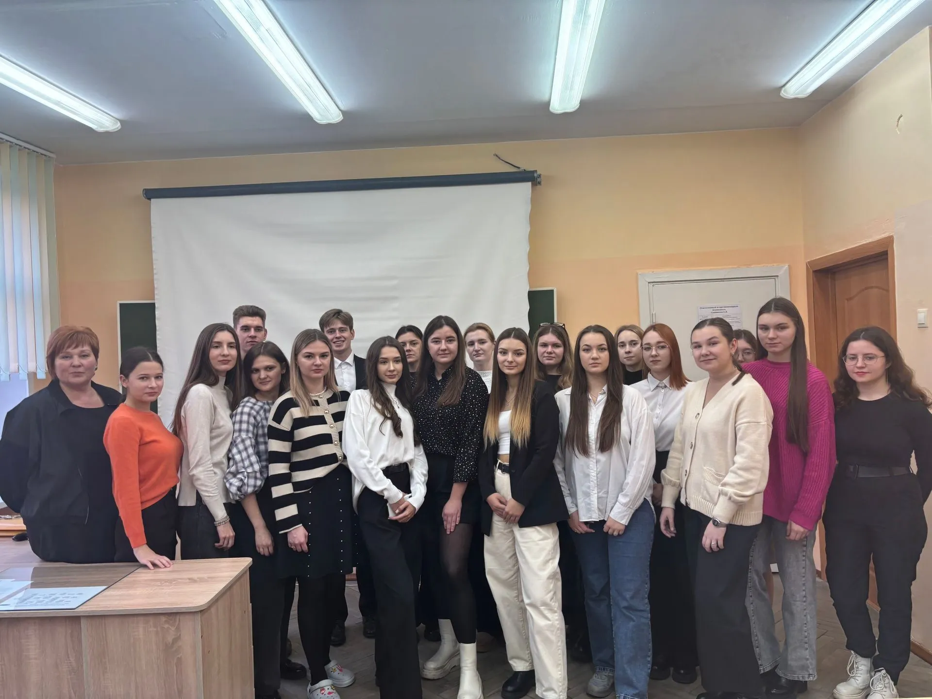 «Молодежь за здоровый образ жизни, мир и красоту». Студенты ГрГМУ провели семинар-акцию для Гродненской школы-интерната №1