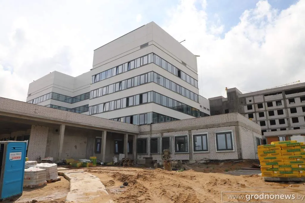 Как возводят новую больницу по проспекту Янки Купалы в Гродно
