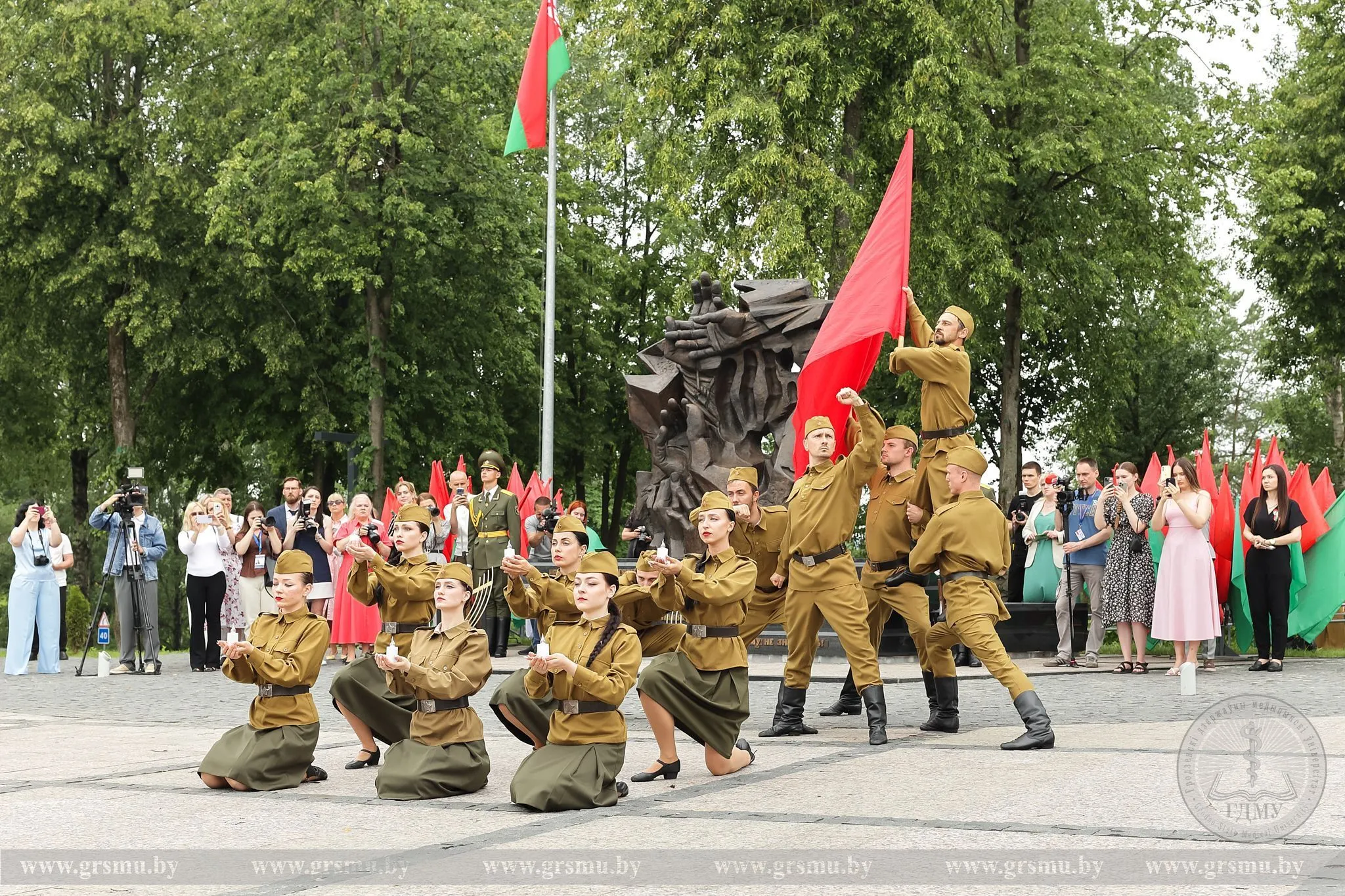 ГрГМУ принял участие в митинге в День всенародной памяти жертв Великой Отечественной войны и геноцида белорусского народа
