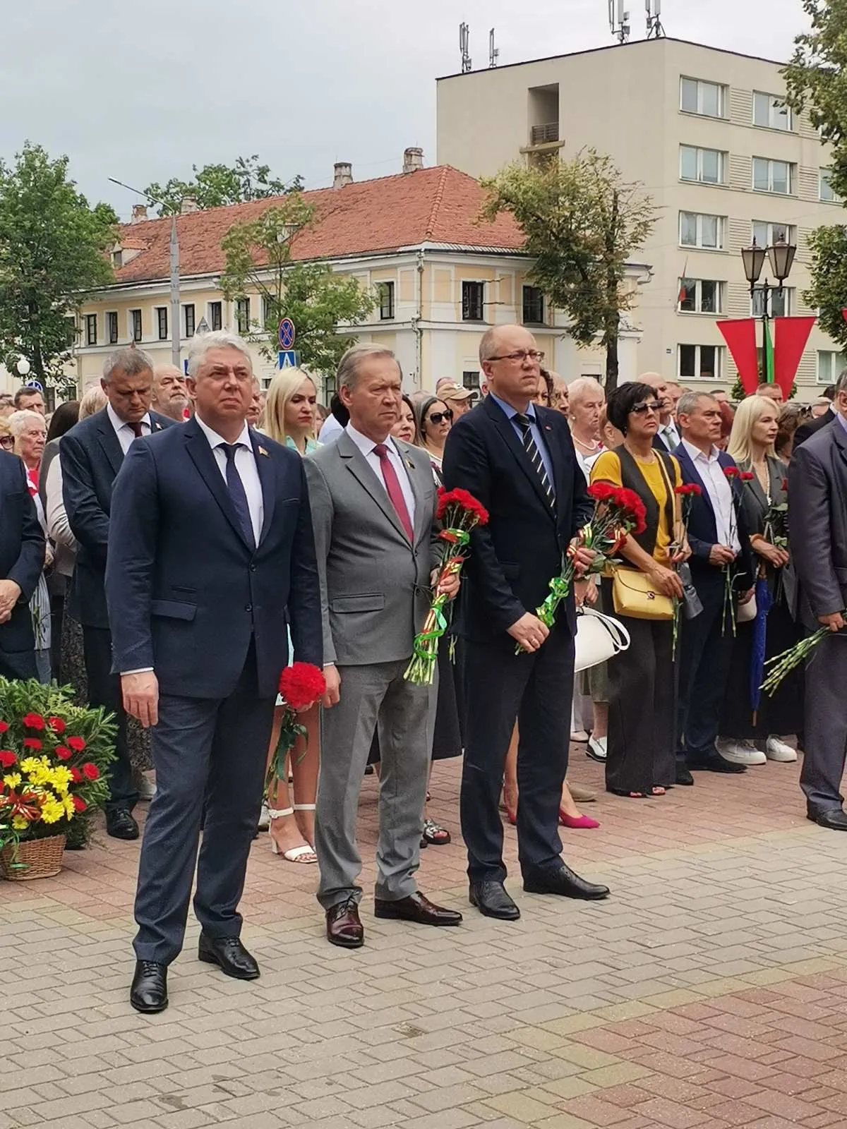 Руководство ГрГМУ в День всенародной памяти жертв Великой Отечественной войны и геноцида белорусского народа приняло участие в митинге-реквиеме