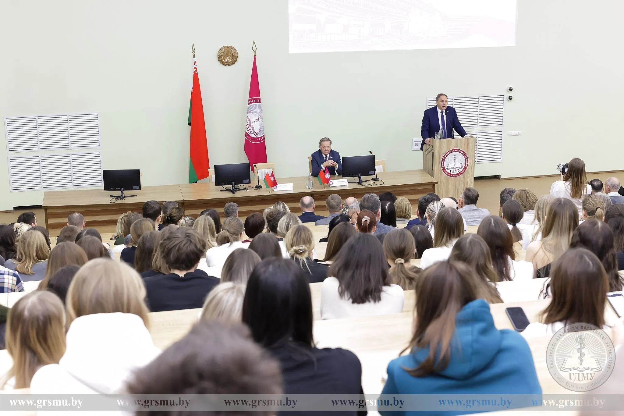 Диалоговая площадка с председателем Гродненского областного исполнительного комитета Владимиром Степановичем Караником