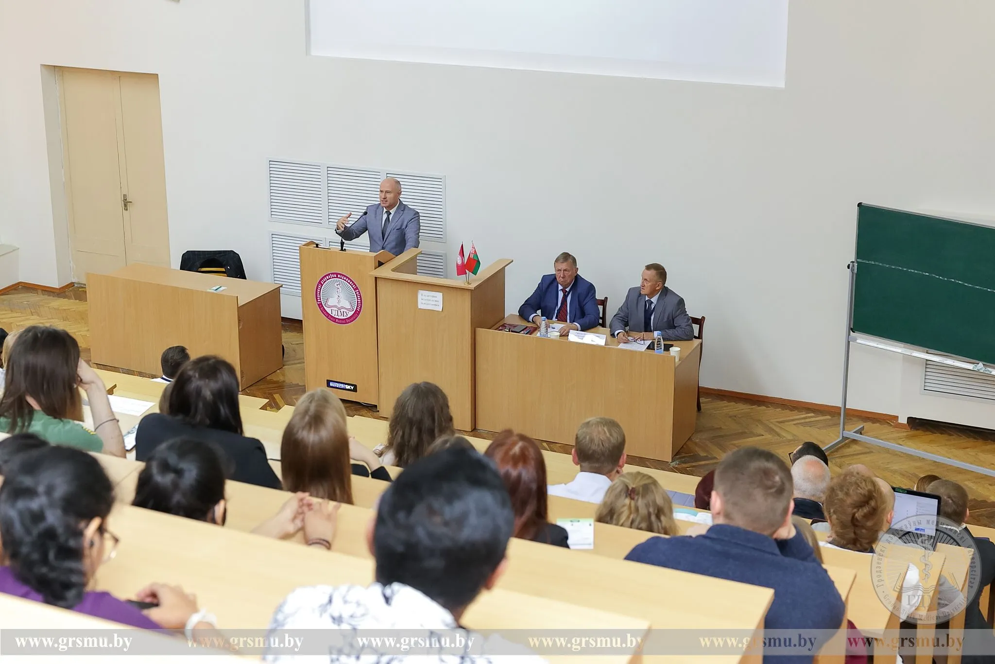 В ГрГМУ проходит республиканская научно-практическая конференция с международным участием «Медицинский университет: современные взгляды и новые подходы», посвящённая 65-летию вуза