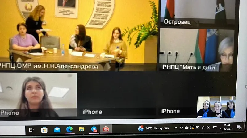 Активистки Молодежного крыла приняли участие в республиканском круглом столе