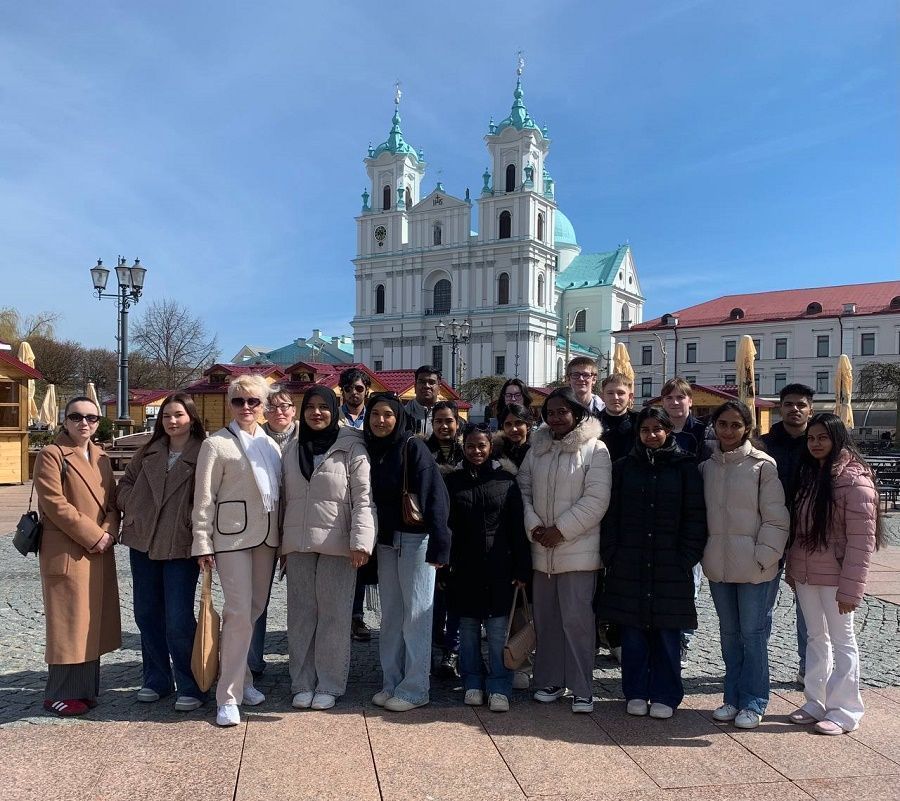 "The Royal City of Grodno" admired by the foreign and Belarusian students