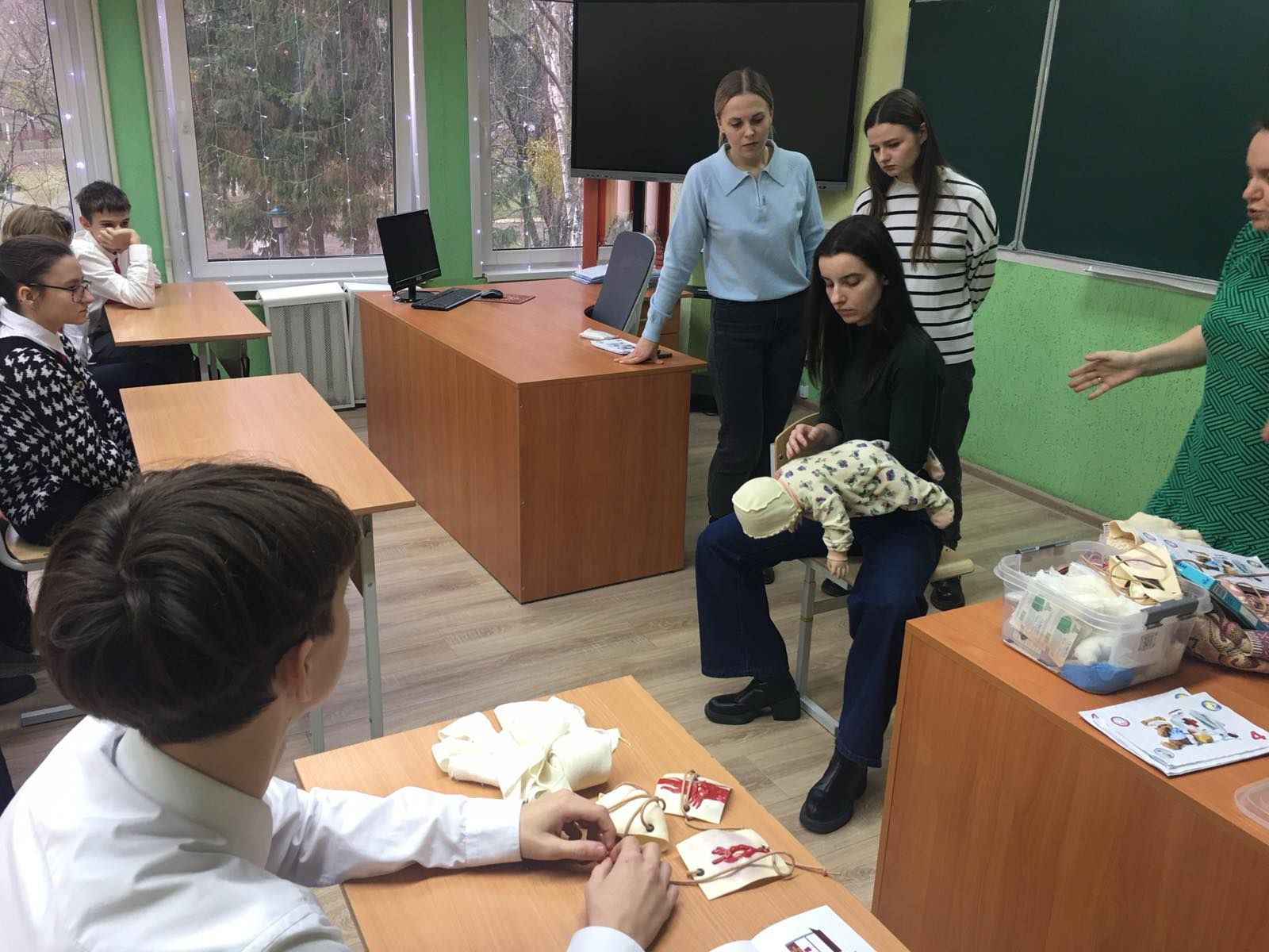 Студенты ГрГМУ провели тренинг для юных спасателей