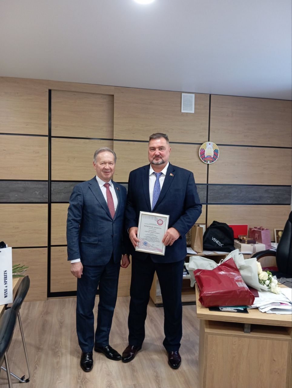 Коллектив ГрГМУ поздравил главного врача университетской клиники Сергея Николаевича Лазаревича с юбилеем