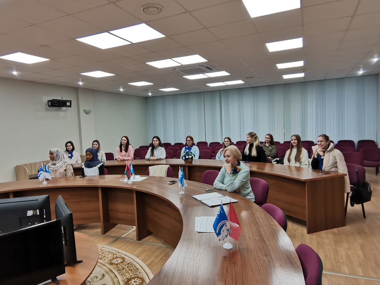 Встреча председателя Белорусского союза женщин с активом Молодежного крыла