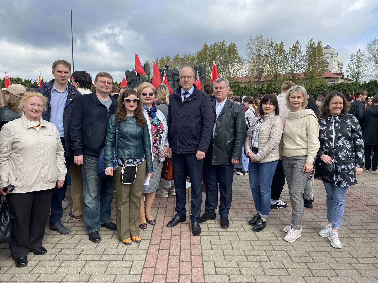 Митинг у мемориала воинам-пограничникам