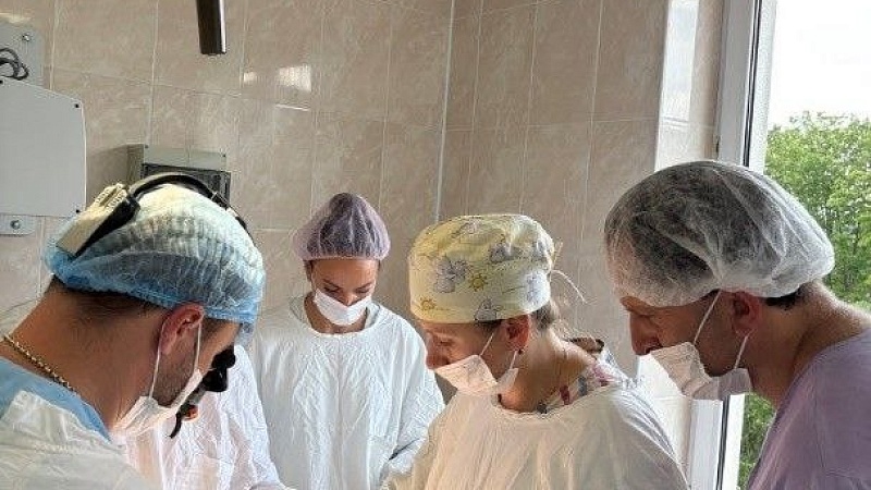 Мастер-класс по хирургическому лечению детей с врожденной патологией лица провели в Гродненской университетской клинике
