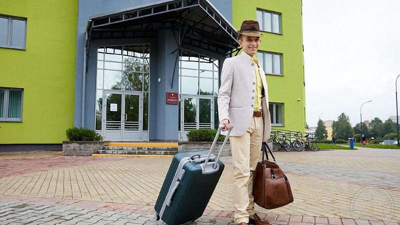 Число «22» стало счастливым. Студент-первокурсник Эльдар Петров о победе в розыгрыше на День открытых дверей в ГрГМУ и заселении в общежитие