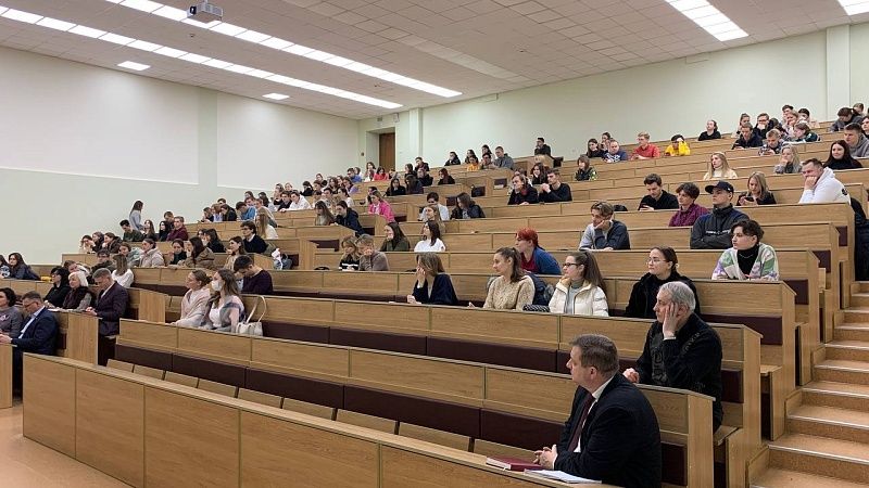 Встреча первого проректора с выпускниками платной формы обучения