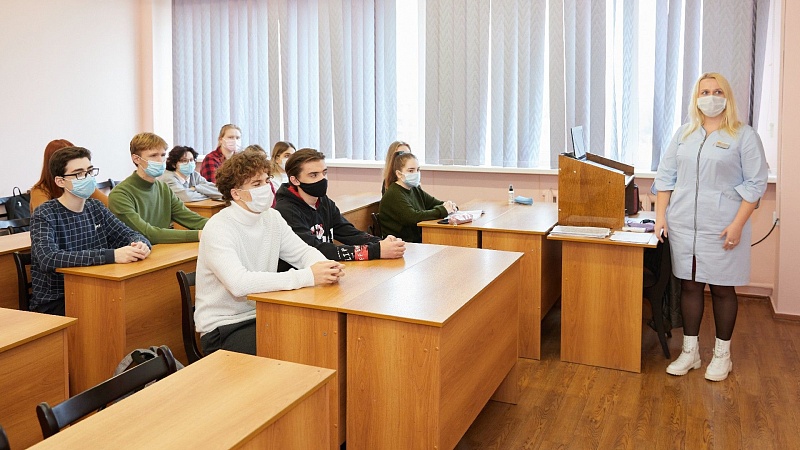 Занятия в симуляционном центре ГрГМУ, имитирующем «красную зону»