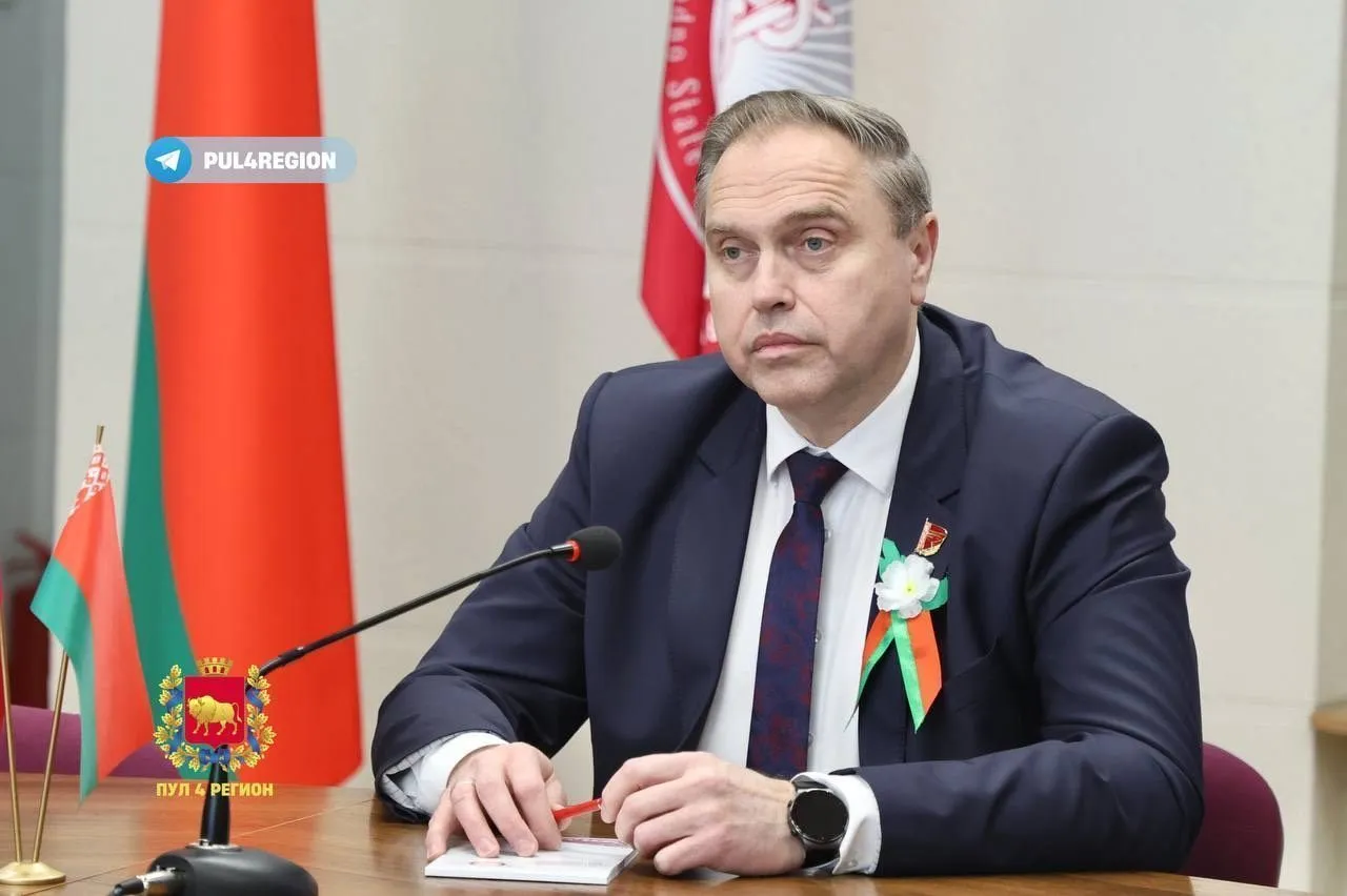 В преддверии Дня Победы прошла встреча председателя облисполкома с сотрудниками и активом студенческого соуправления ГрГМУ
