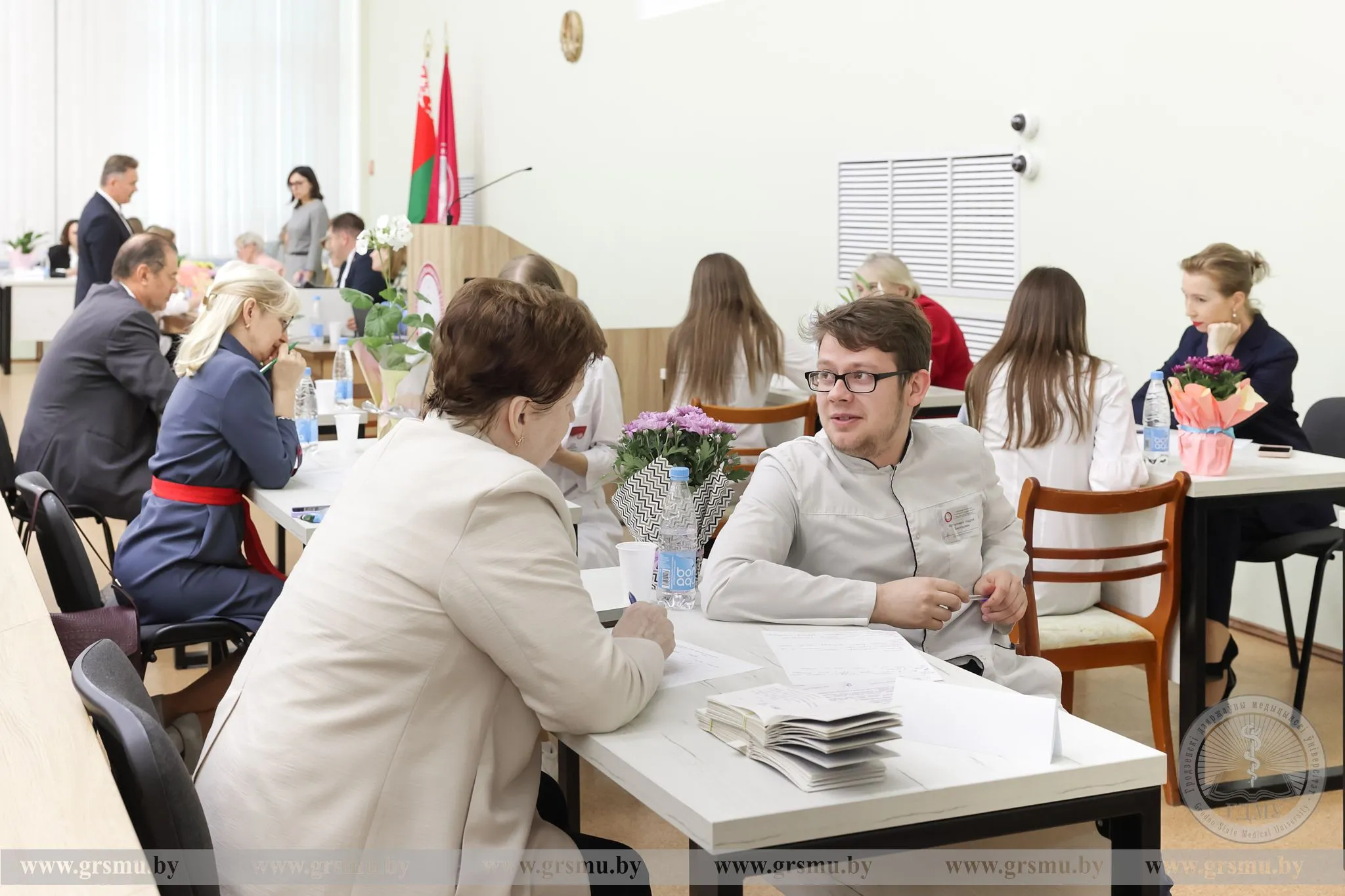 Государственные экзамены сдают выпускники педиатрического факультета
