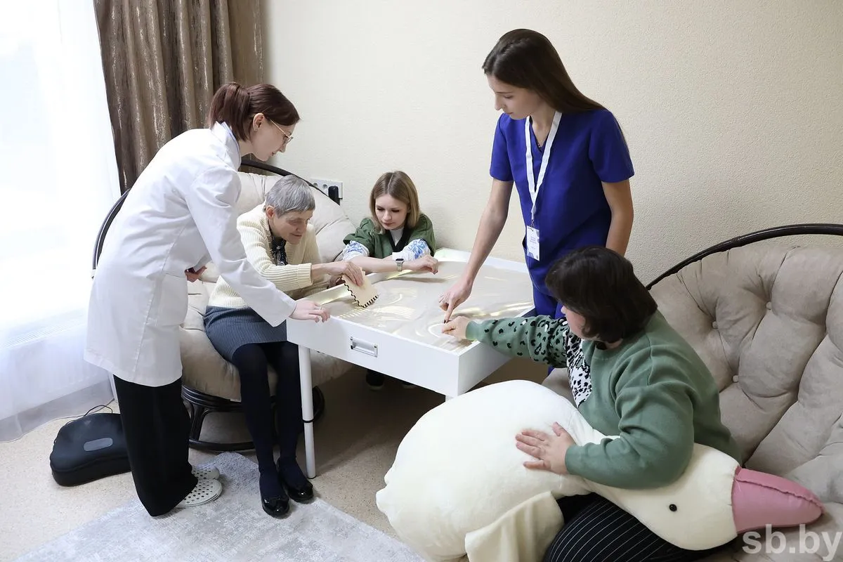 Помощь. Участие. Долголетие. Студенты ГрГМУ приняли участие в открытии социального центра реабилитации и абилитации инвалидов в Скиделе