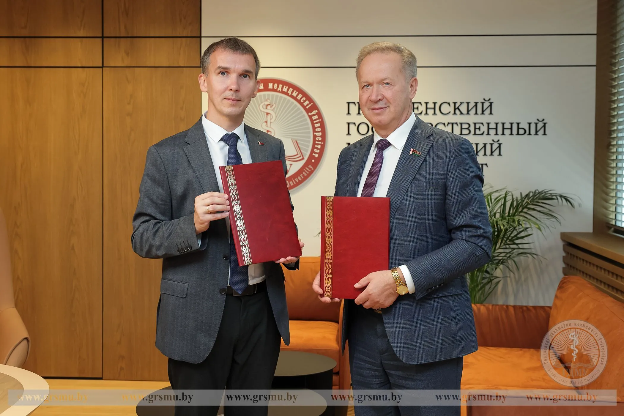 Гродненский медуниверситет  подписал договор о сотрудничестве со средней школой №13 имени В. Т. Цабо города Гродно
