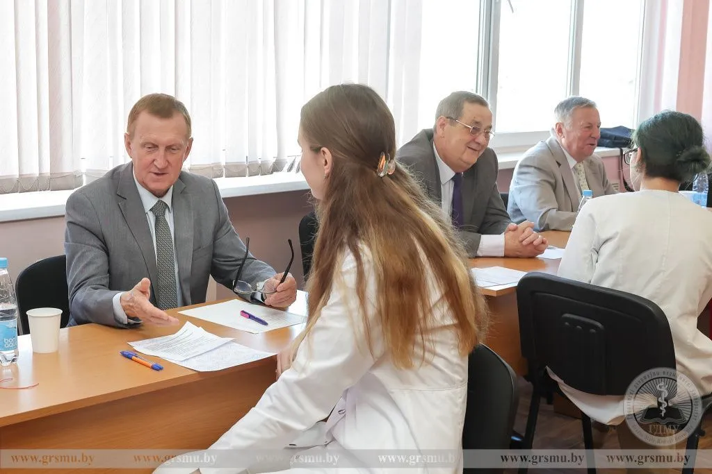 Итоговая аттестация в ГрГМУ: студенты сдают экзамен по хирургическим болезням