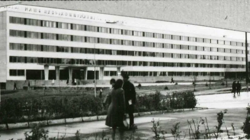 1974 год. Новое здание главного корпуса института