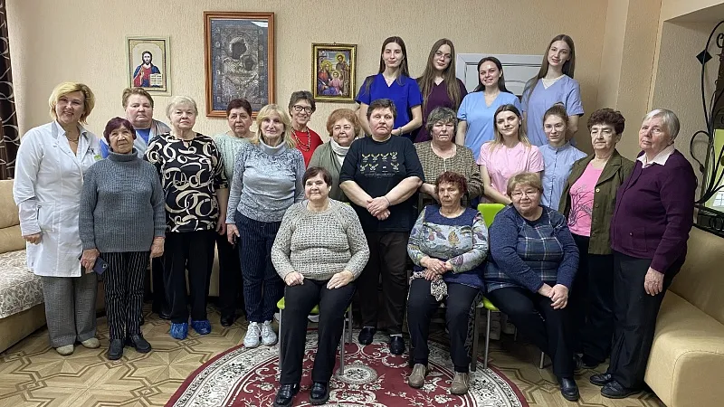 Помощь. Участие. Долголетие. Студенты ГрГМУ провели мероприятие в центре досуга пожилых людей
