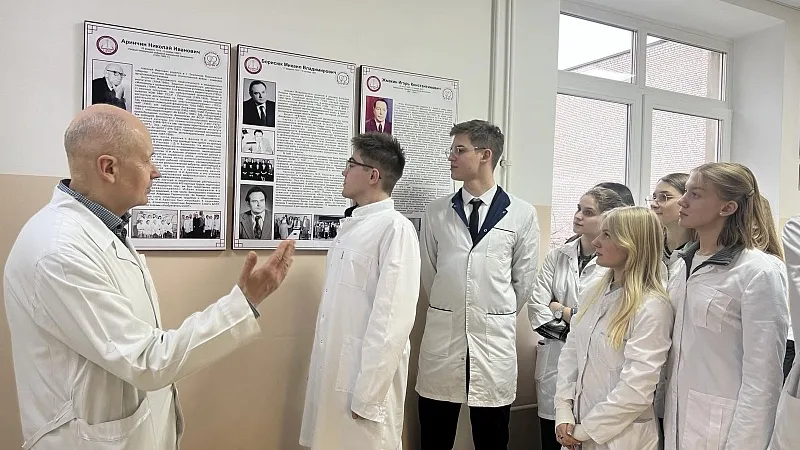 Торжественное открытие выставки стендов, посвященных знаменательным событиям из жизни кафедры