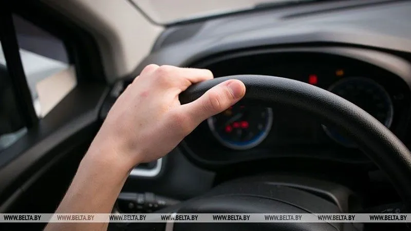 Включаем фары! ГАИ с 25 августа будет штрафовать за не включенные днем фары 