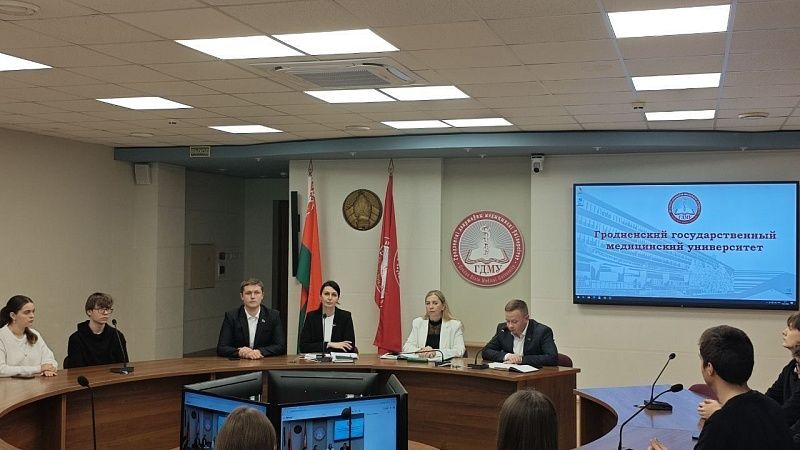 Медико-диагностический факультет ГрГМУ провел родительское собрание в онлайн-формате