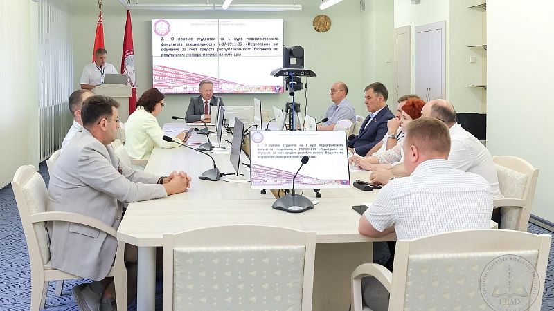 В ГрГМУ состоялось зачисление абитуриентов – победителей университетской олимпиады 