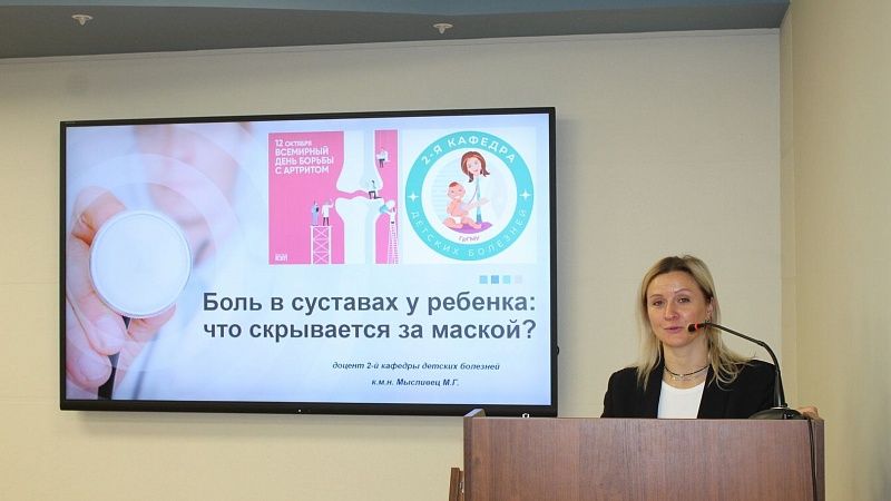 «Открывая стеклянные двери»: разговор о том, о чём молчат